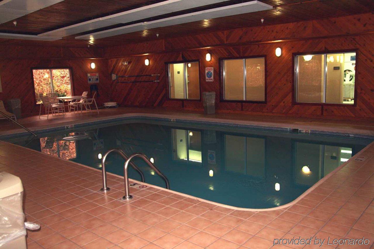 Wingate By Wyndham Steubenville Exterior photo
